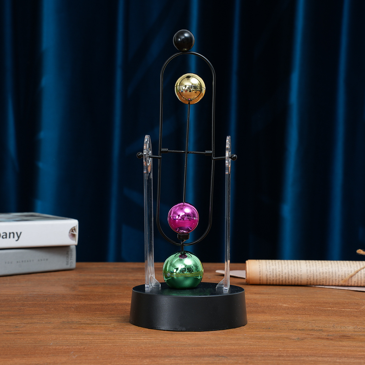 Newton Cradle Large - Newton Sarkacı Sürekli Hareket Dekoru Modern
